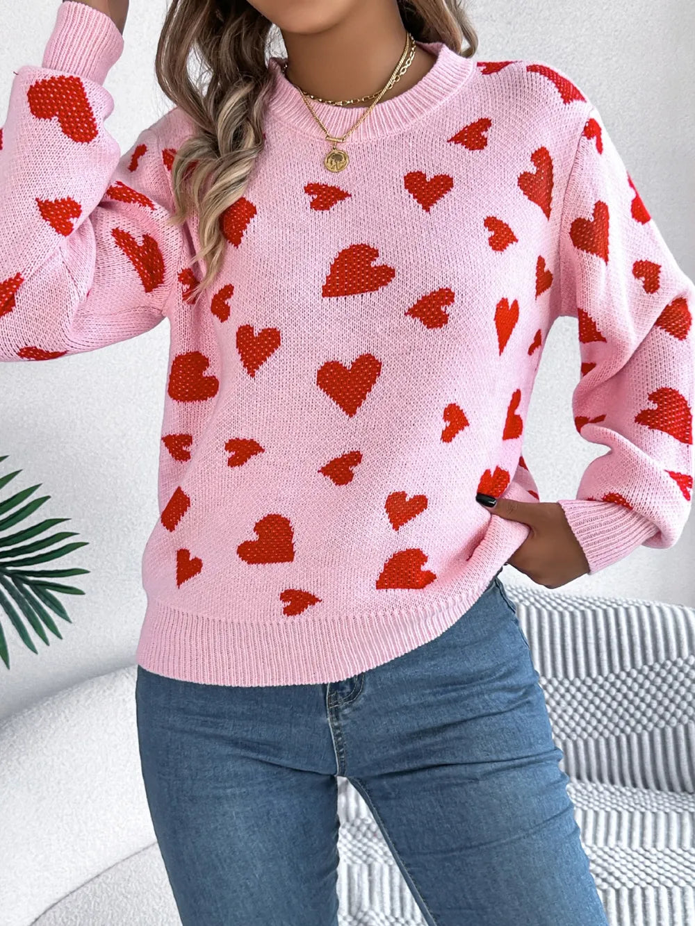 Pull Basique Chic à Col Rond avce details coeur 💫
