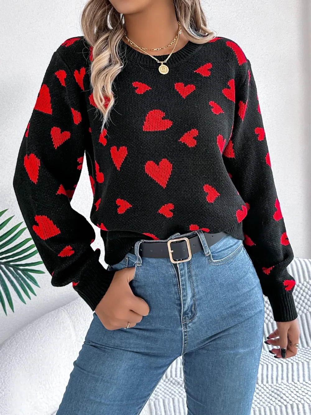 Pull Basique Chic à Col Rond avce details coeur 💫