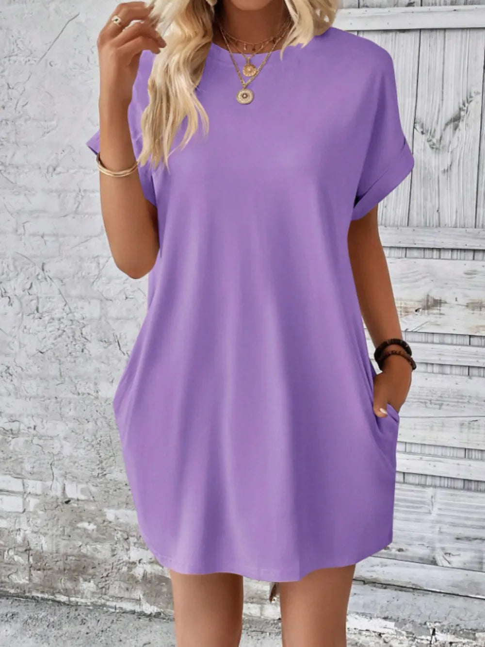 Robe à col et manches courtes avec poches
