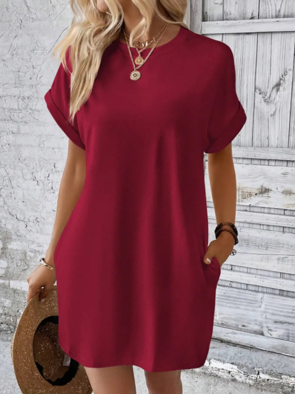 Robe à col et manches courtes avec poches