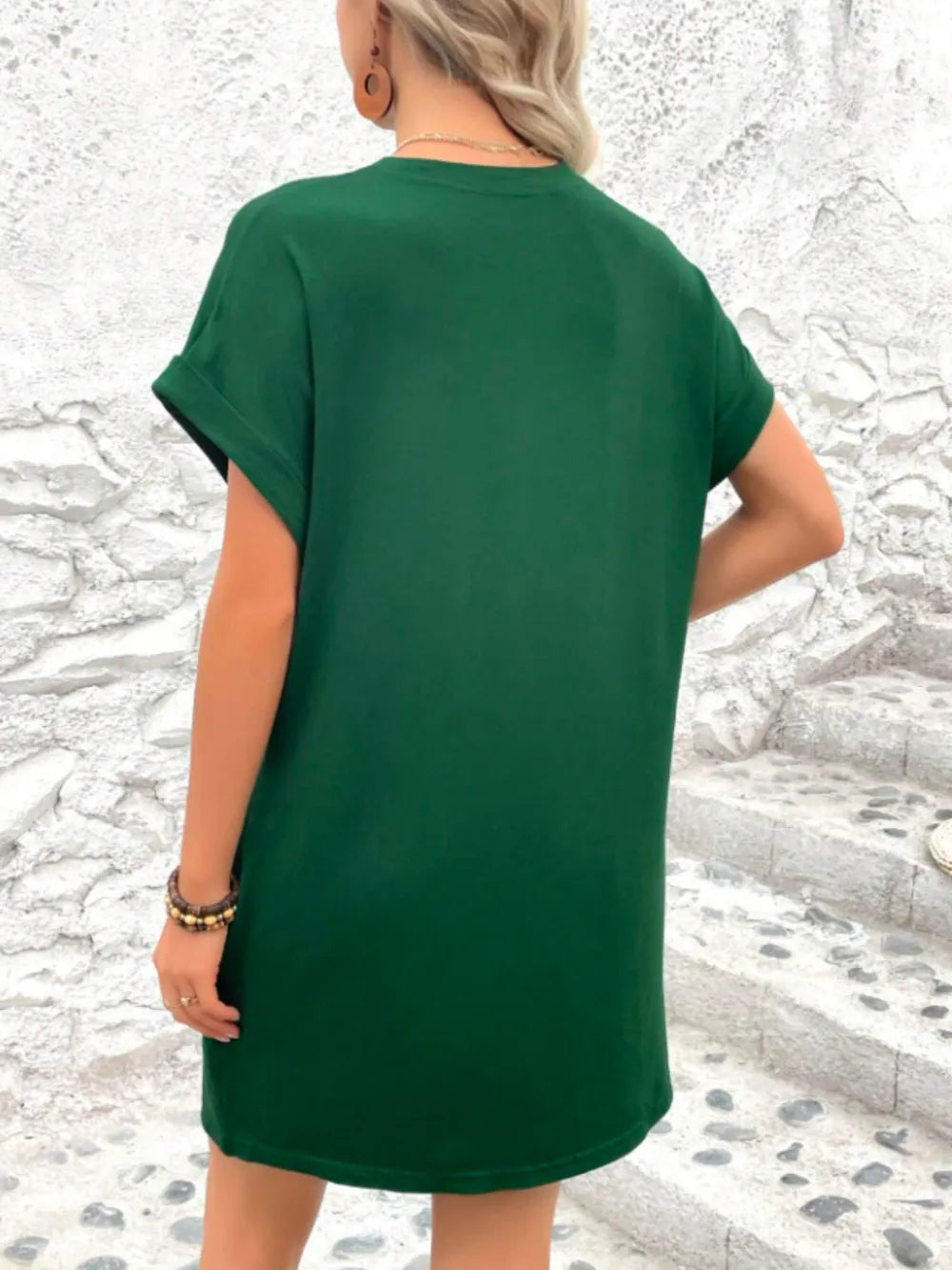 Robe à col et manches courtes avec poches