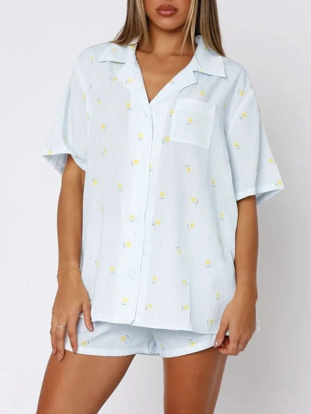 Ensemble Élégant à Boutons et Nœud