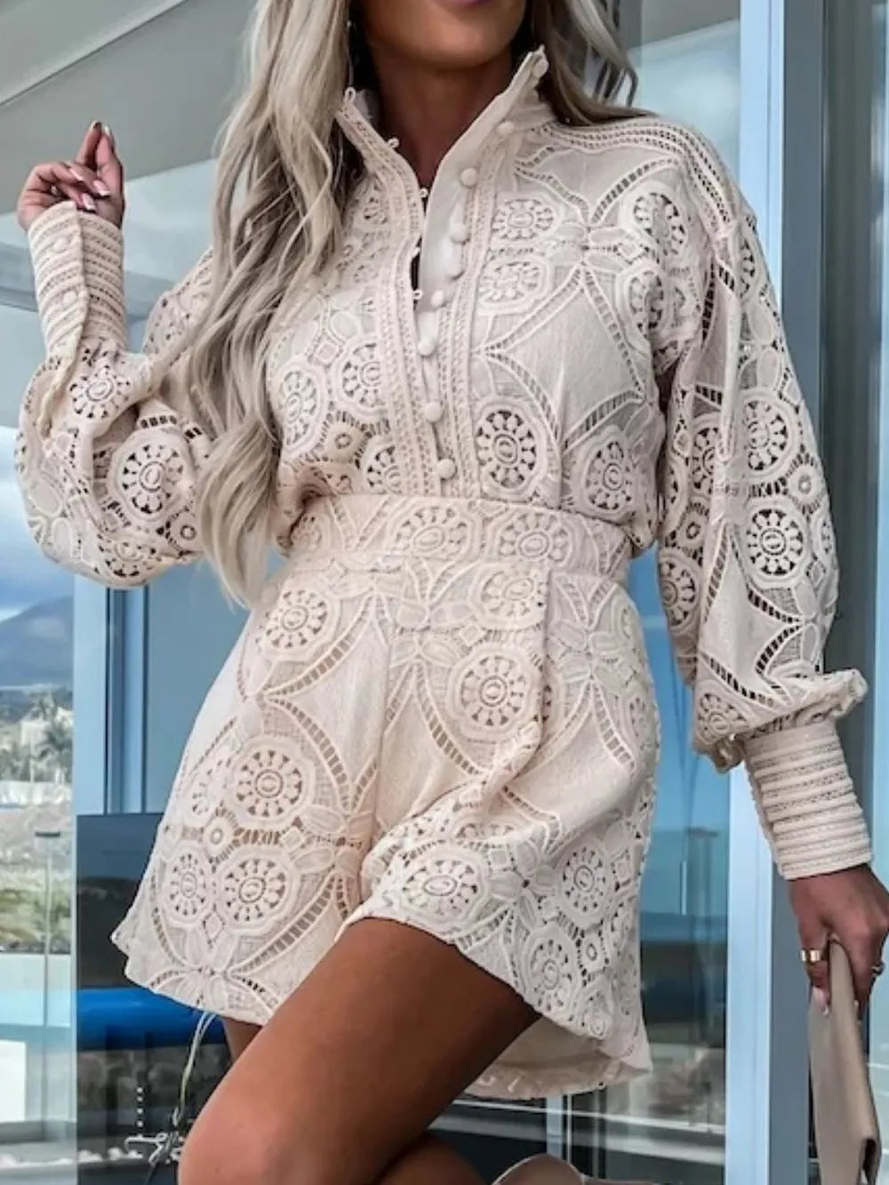 Ensemble Top à Manches Longues Détail Boutons en Dentelle & Short Élégant