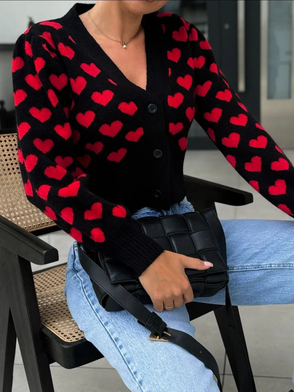 Cardigan Élégant en Fibre de Viscose – Confort et Style Décontracté ✨