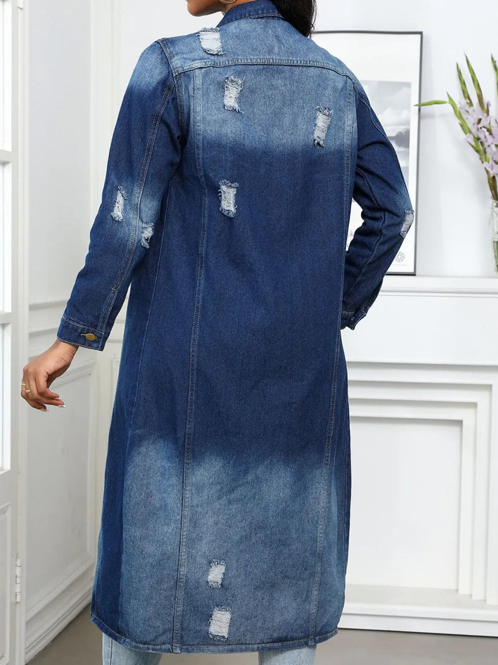 Denim top with collar, buttons and ripped effect 