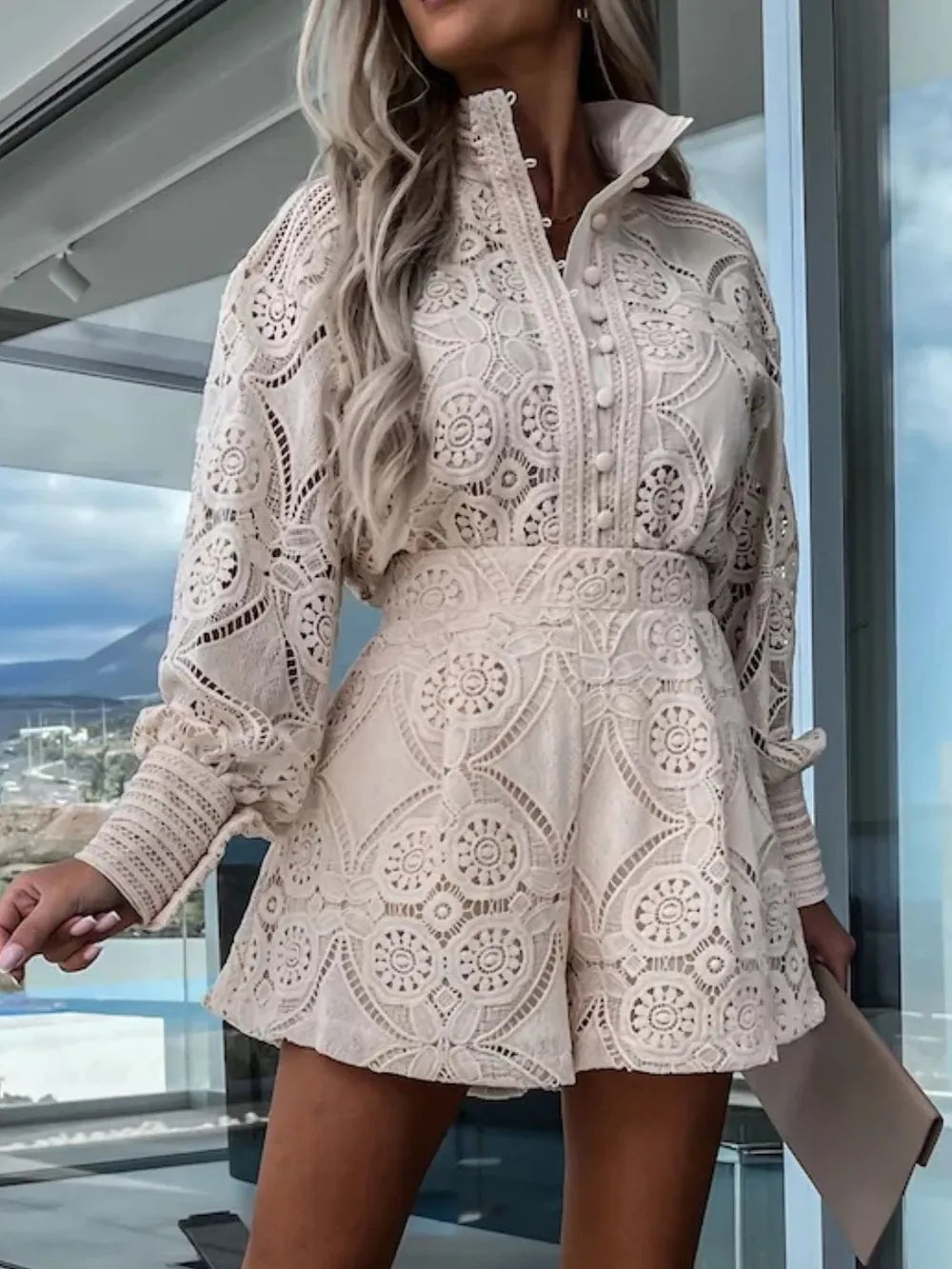 Ensemble Top à Manches Longues Détail Boutons en Dentelle & Short Élégant