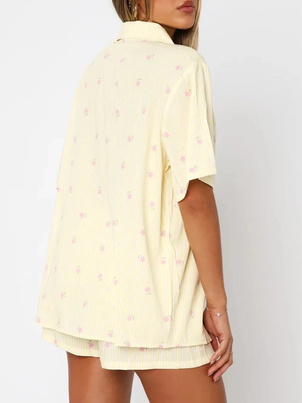 Ensemble Élégant à Boutons et Nœud