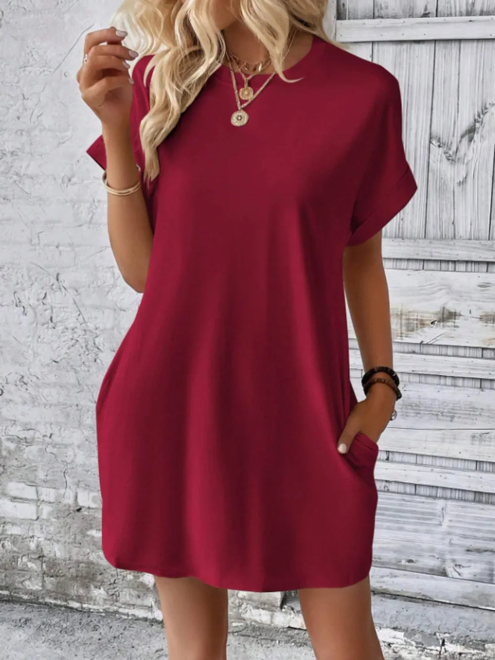 Robe à col et manches courtes avec poches