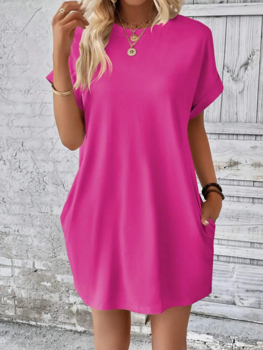 Robe à col et manches courtes avec poches