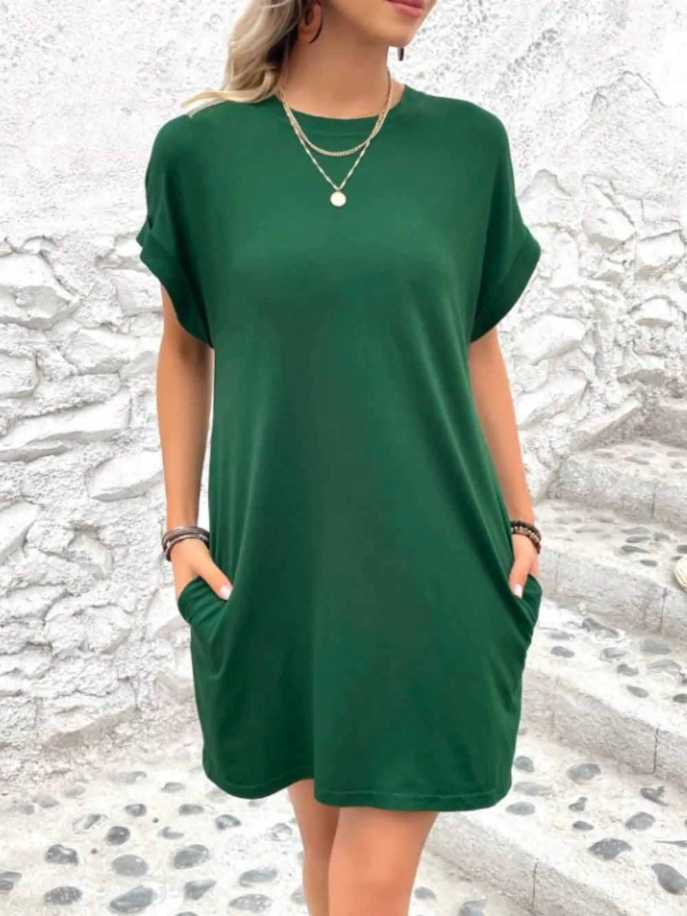 Robe à col et manches courtes avec poches