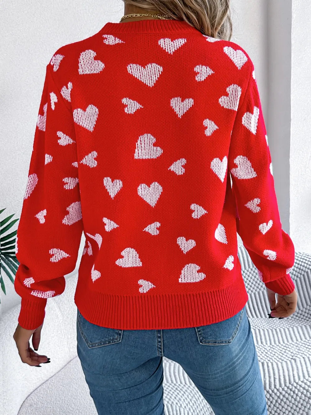 Pull Basique Chic à Col Rond avce details coeur 💫
