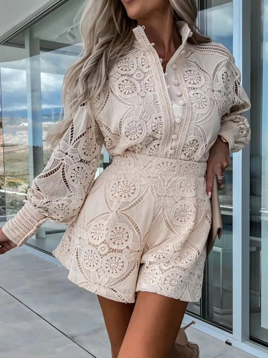Ensemble Top à Manches Longues Détail Boutons en Dentelle & Short Élégant