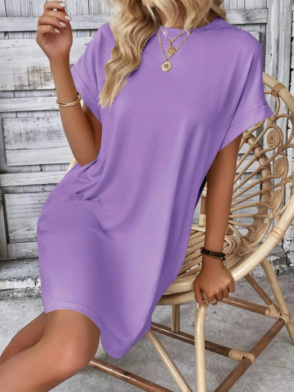 Robe à col et manches courtes avec poches